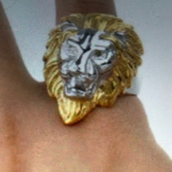 Ring - Picture 6 of 7